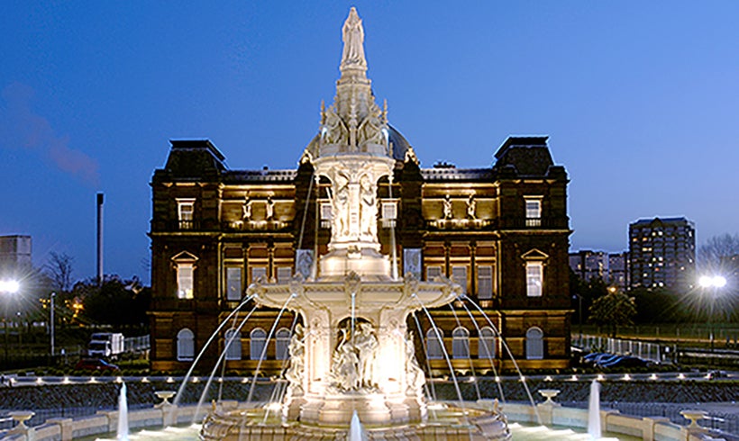 View of the People's Palace and the fountain in front of it.