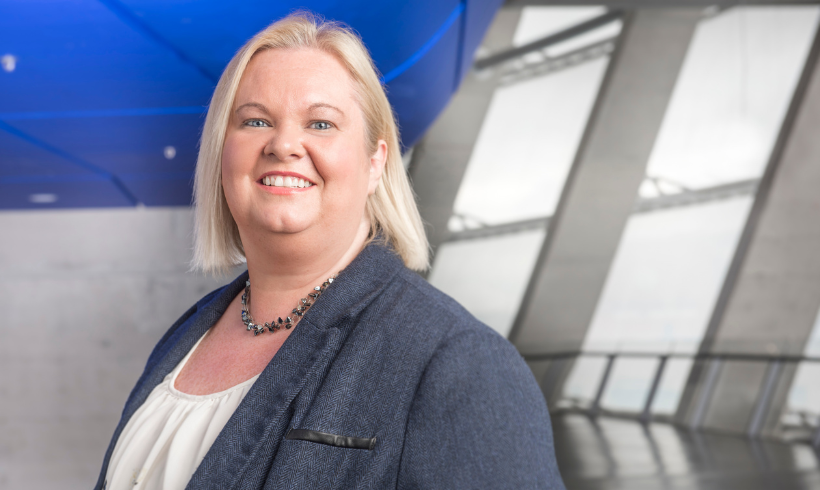 Image of Julie Carson
