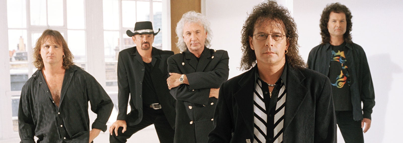 smokie_1600x567.jpg